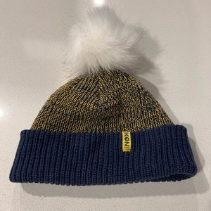 IKON pass beanie with Pom